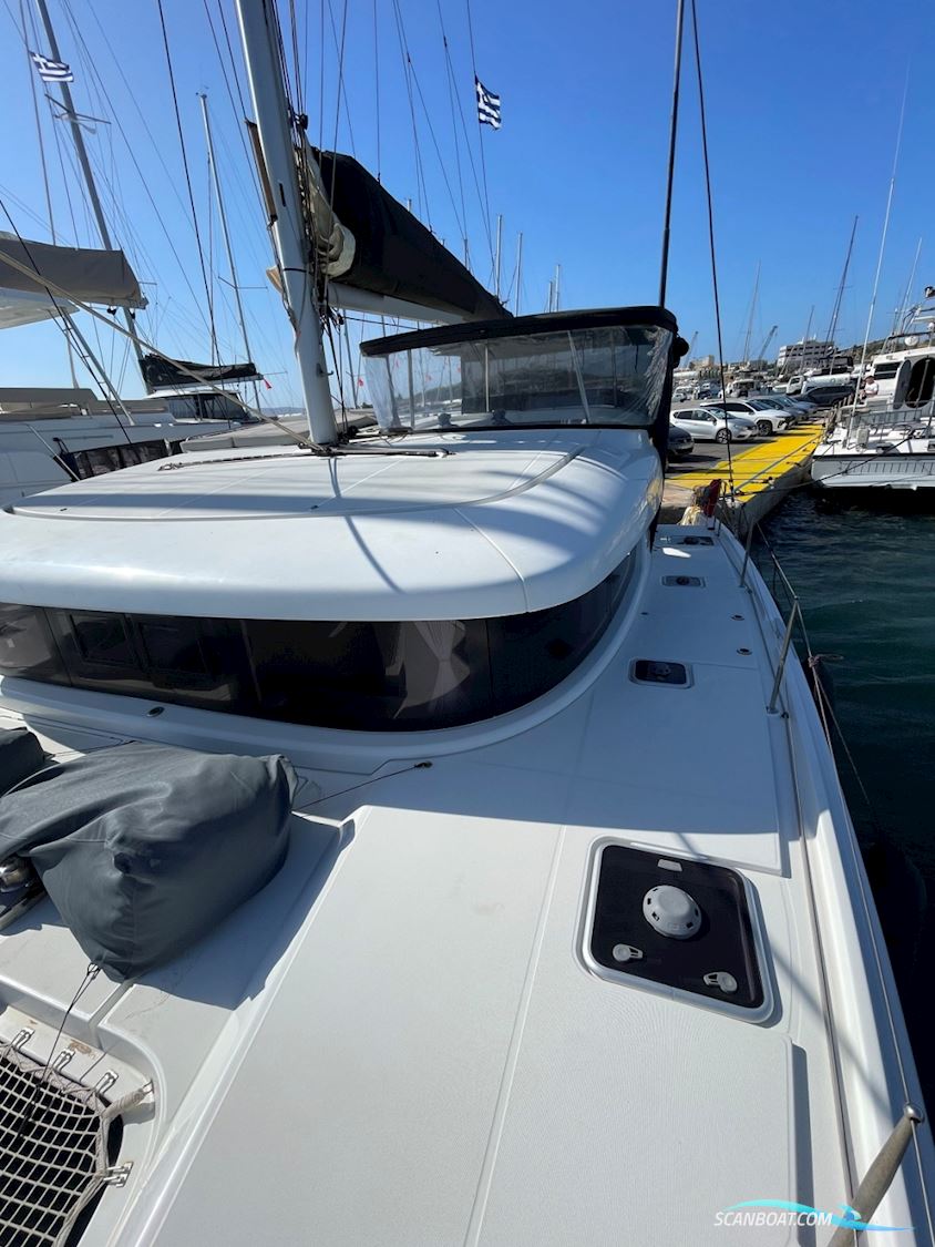 Lagoon 42
