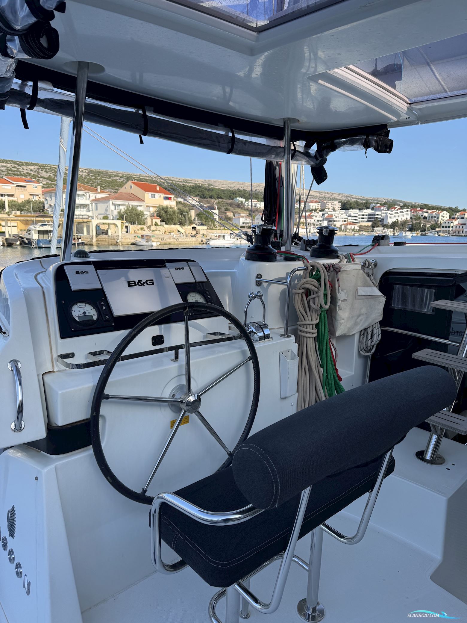 Lagoon 42
