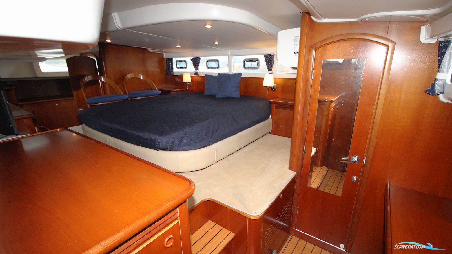 Lagoon 43 Power 3 Cabins