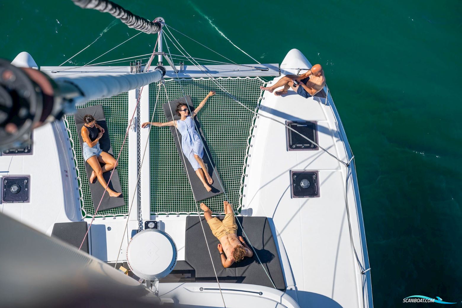 Lagoon 43