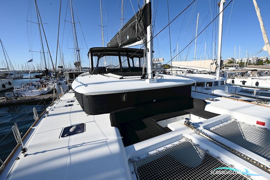 Lagoon 450 F