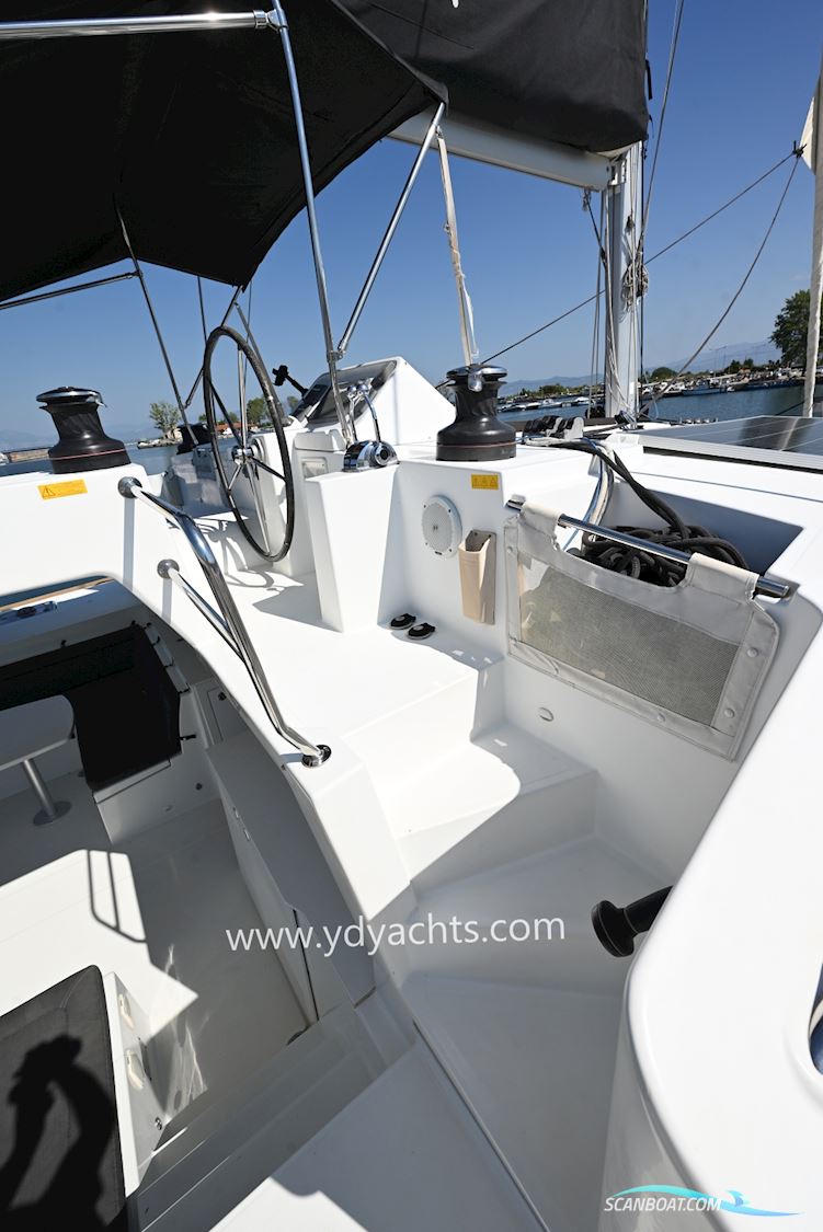 Lagoon 450 F