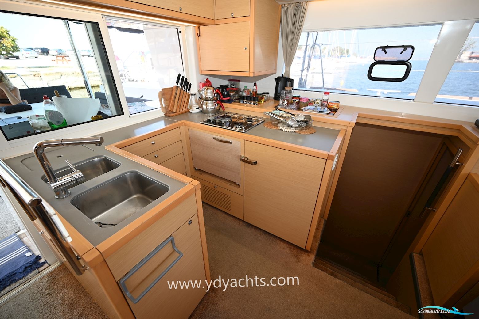 Lagoon 450 F