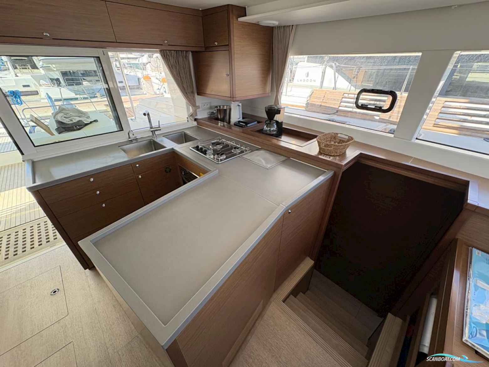 Lagoon 450