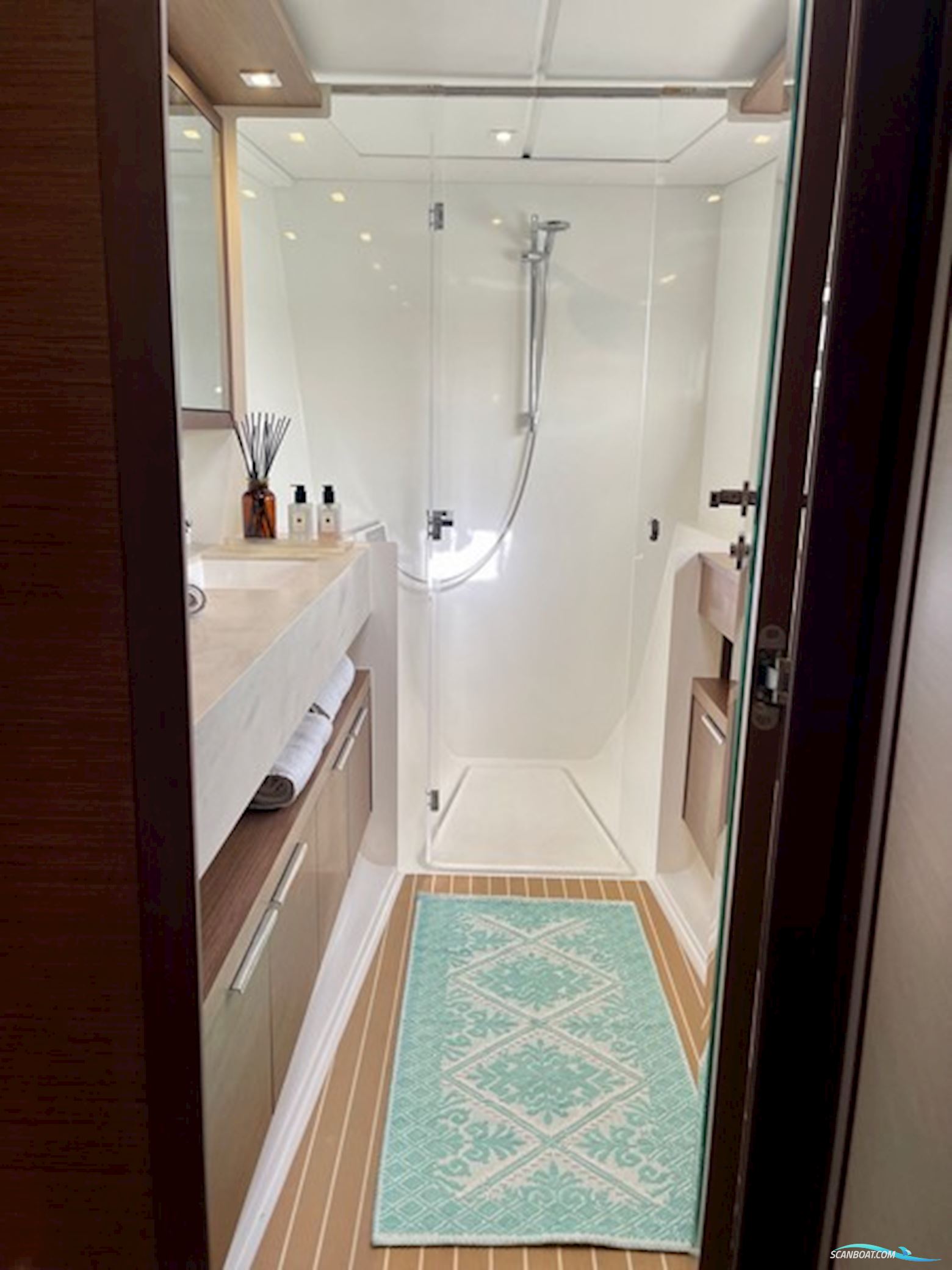 Lagoon 46