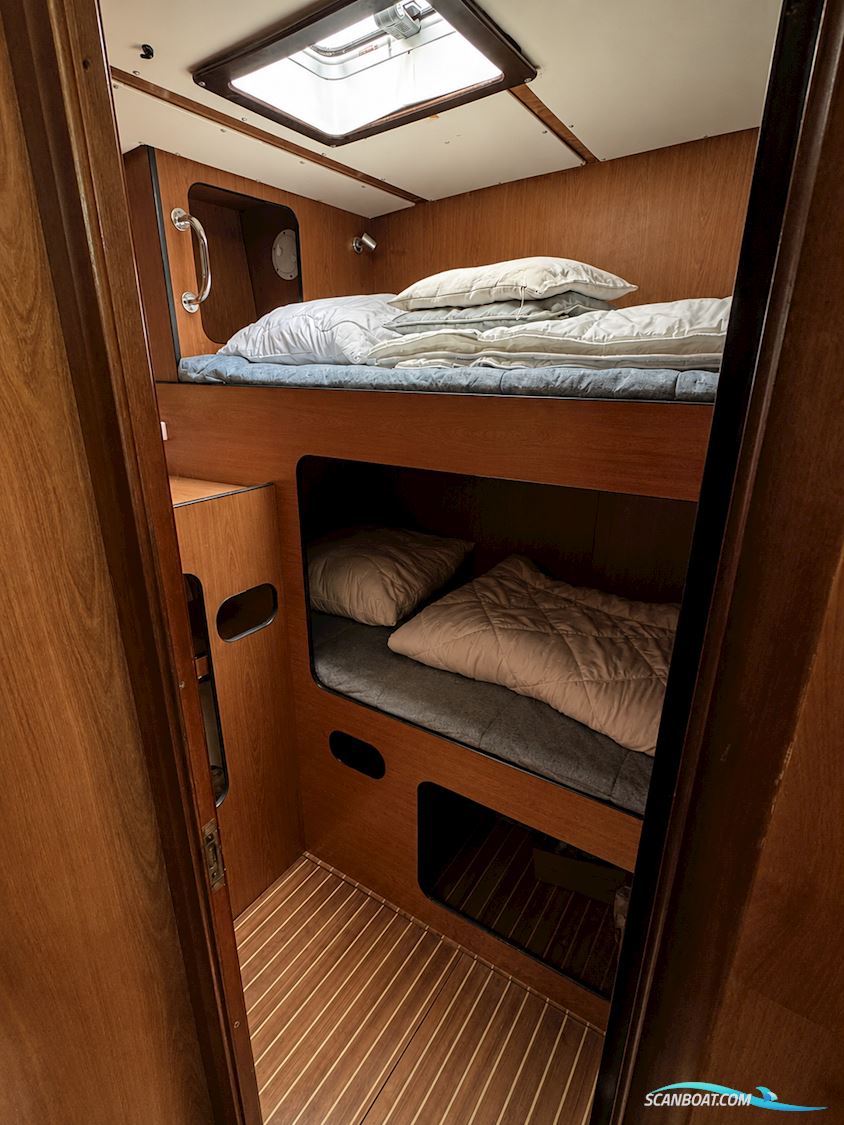 Lagoon 570