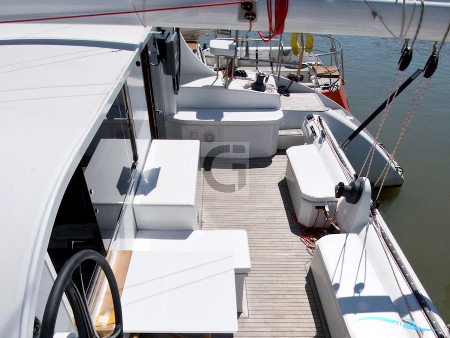 Latini Marine Cat 43