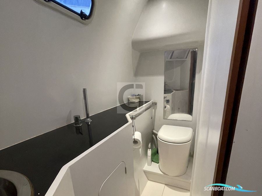 Latini Marine Cat 43