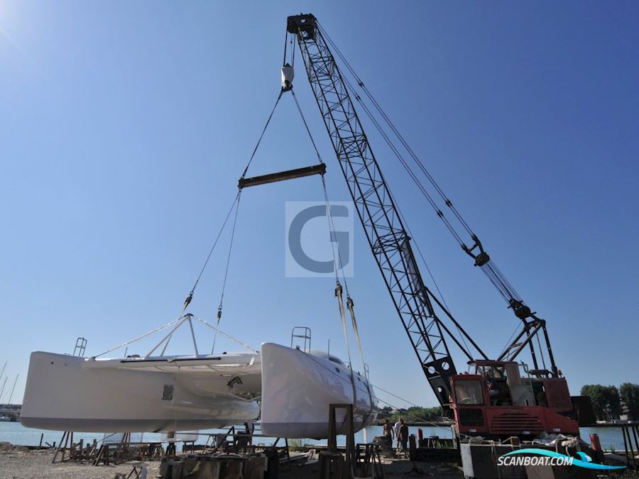 Latini Marine Cat 43