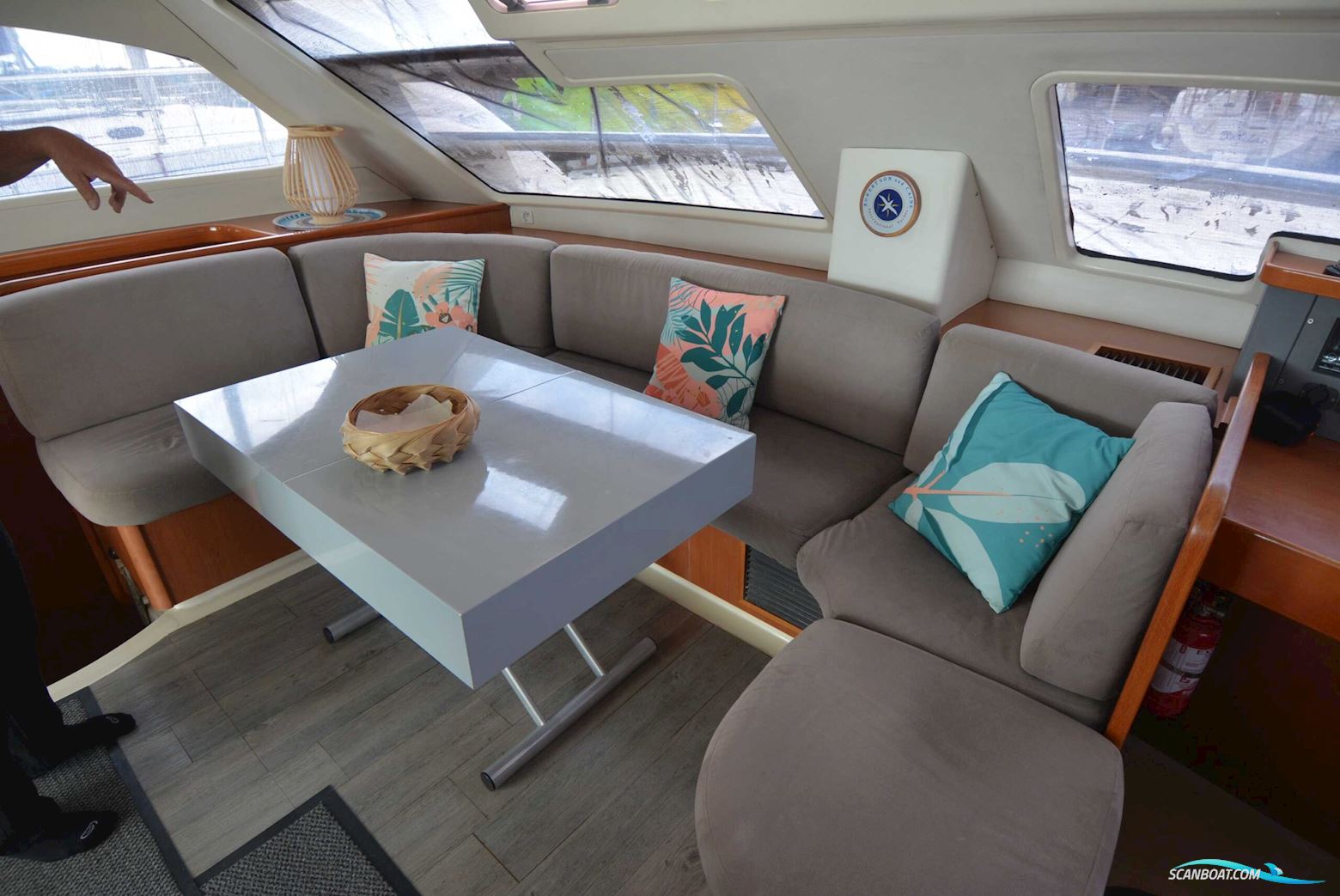 LEOPARD 47 POWER CRUISER