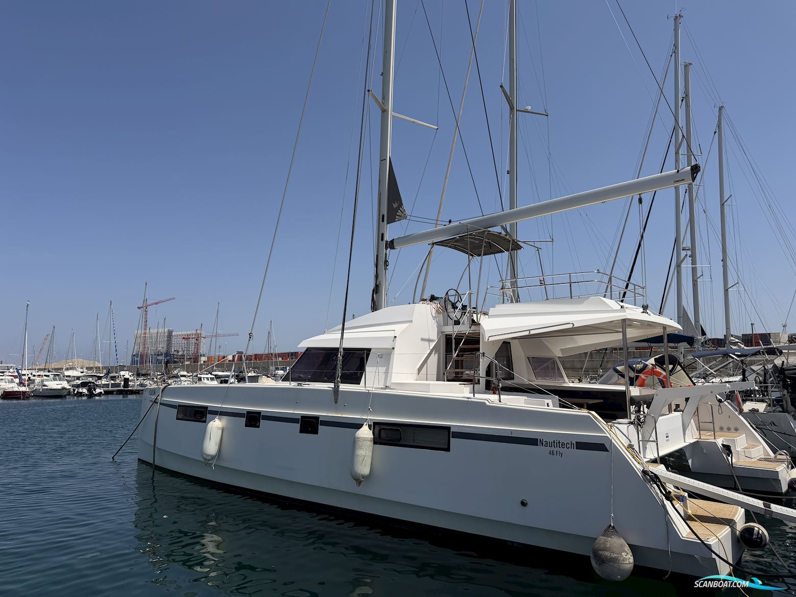 Nautitech 46 Fly Flerskrovsbåt 2016, med Volvo Penta motor, Spanien
