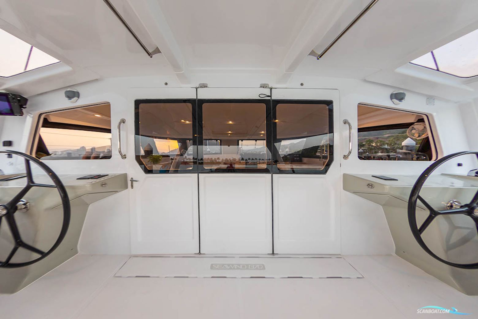 Seawind 1370
