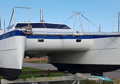 Selvbyg ( Havkat 27 ) Flerskrovsbåt 2004, med Suzuki 4T motor, Danmark