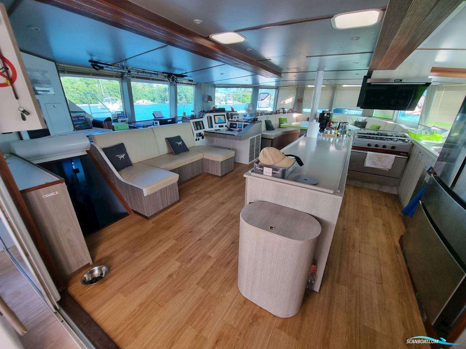 Squalt Marine International CK64