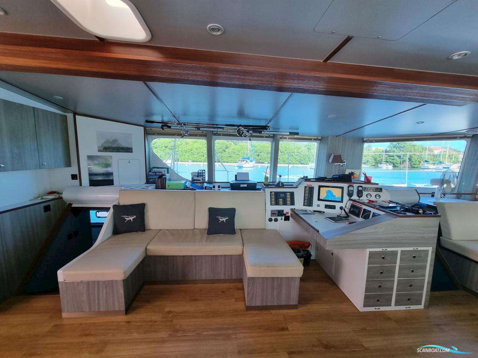 Squalt Marine International CK64