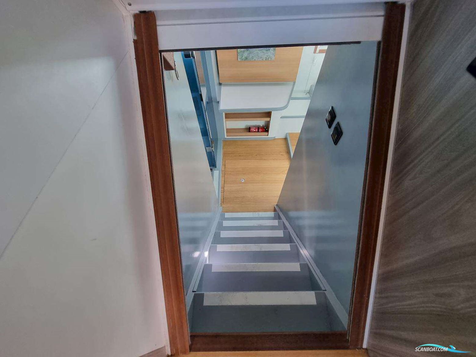 Squalt Marine International CK64