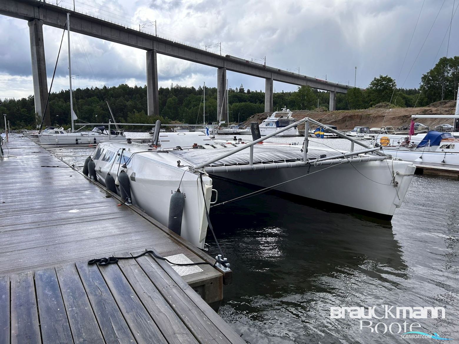 Wasa Yachts, Schweden 1100 Flerskrovsbåt 2007, med Tohatsu motor, Sverige