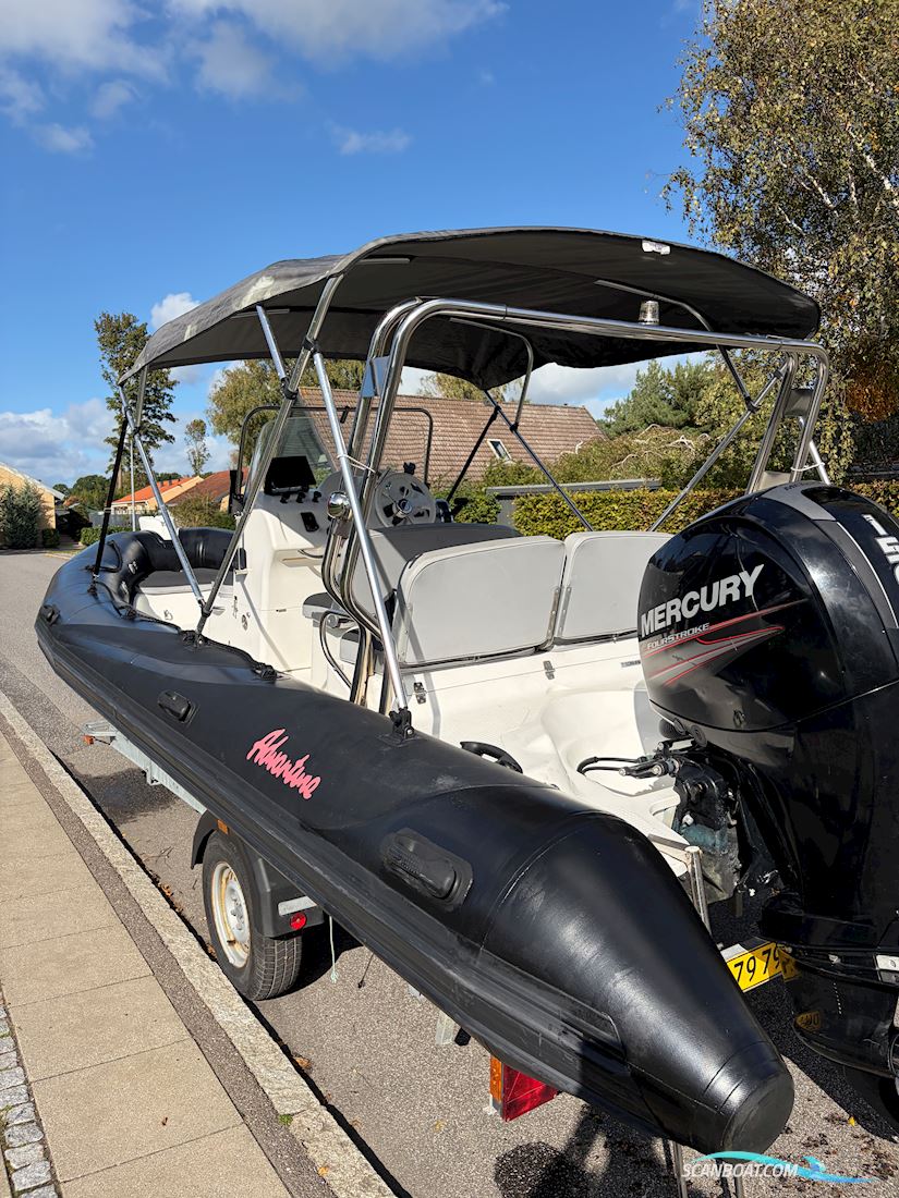 Adventure V-650 inkl. trailer