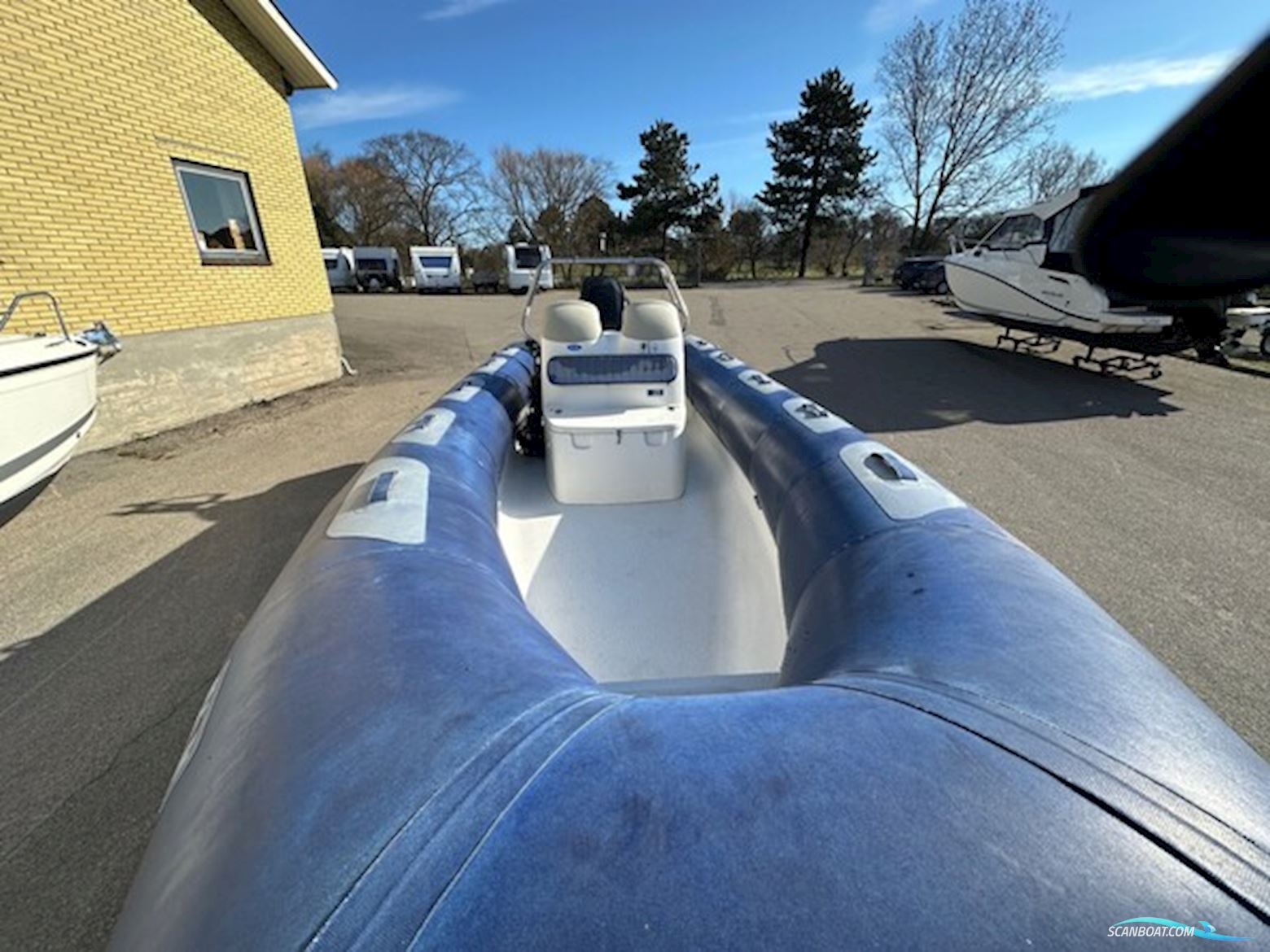 Avon Adventure 620 Med Mercury 150 HK Verado – Kun 147,5 Timer – Inkl. Brenderup Trailer