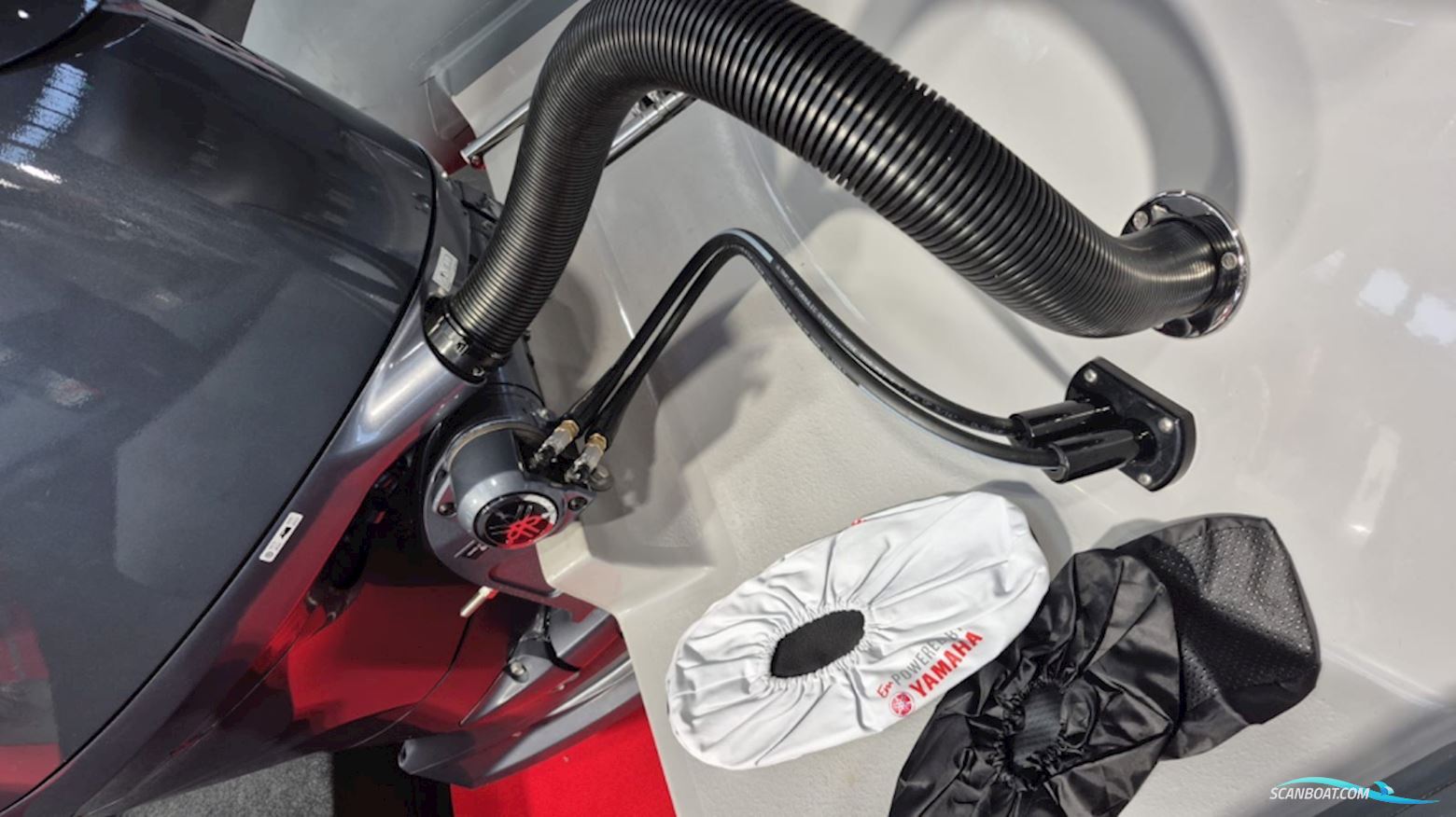 HYDROSPORT 737