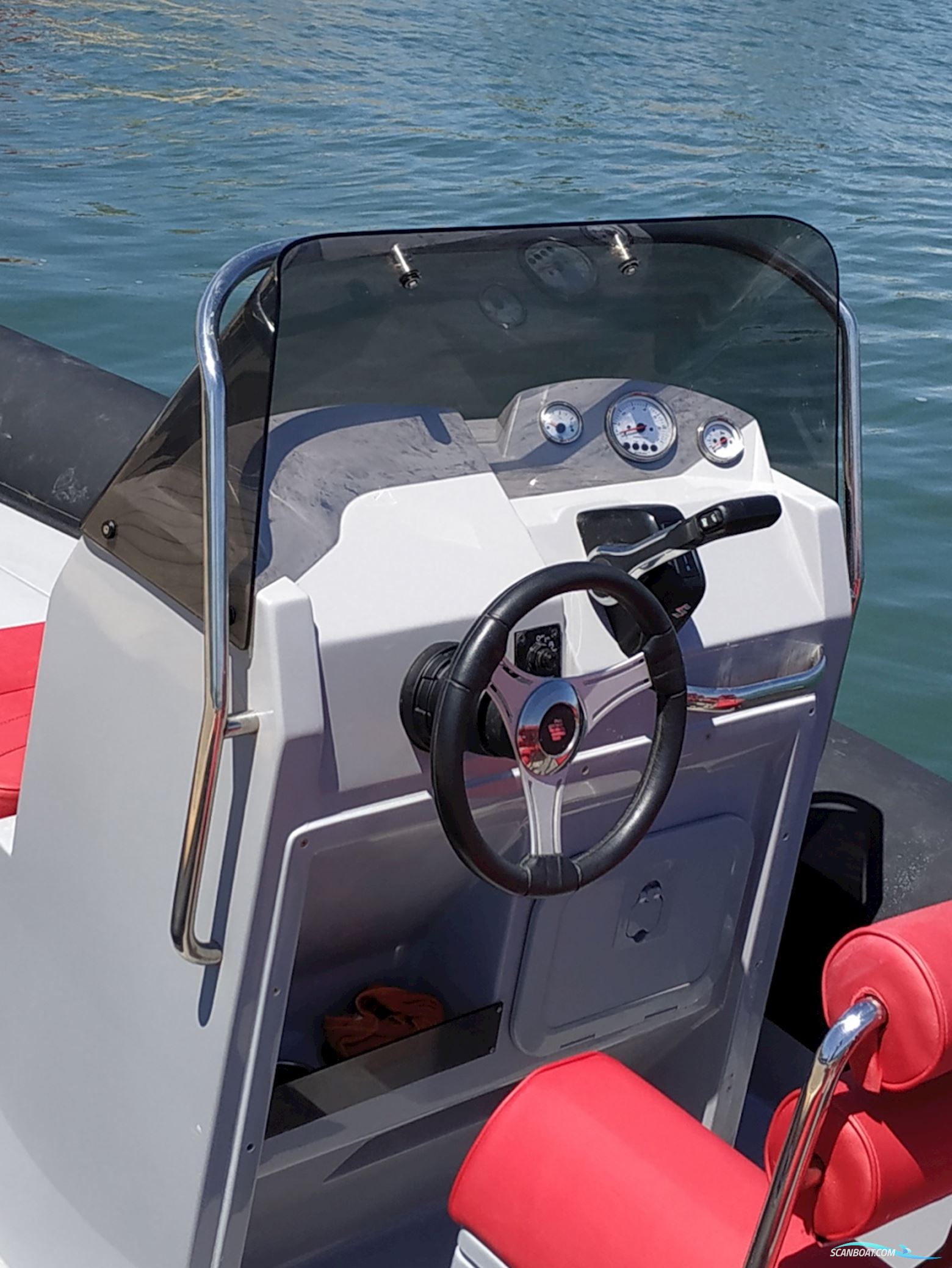 HYDROSPORT RIB 646