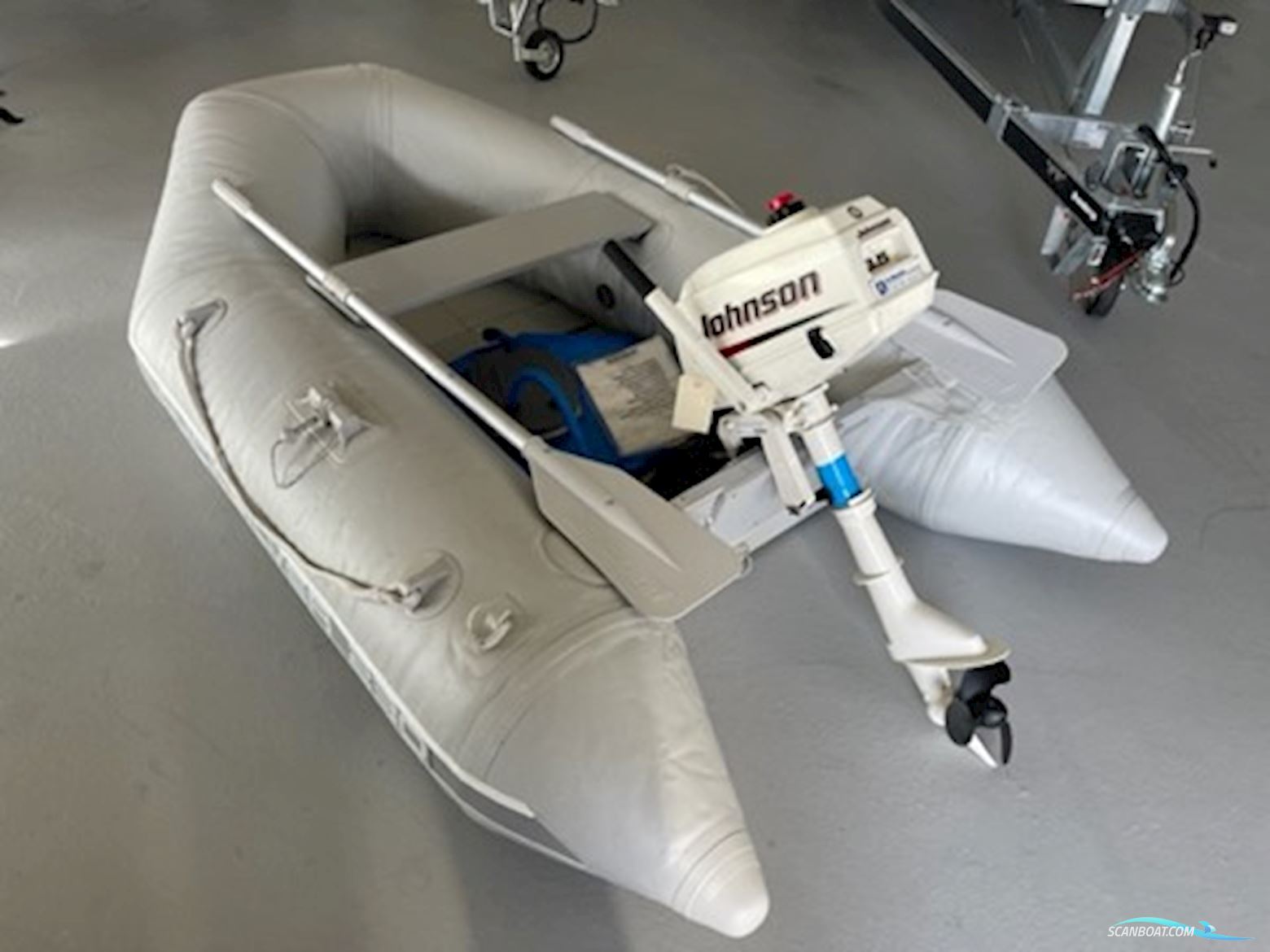 Quicksilver 230 med 3,5 hk Johnson