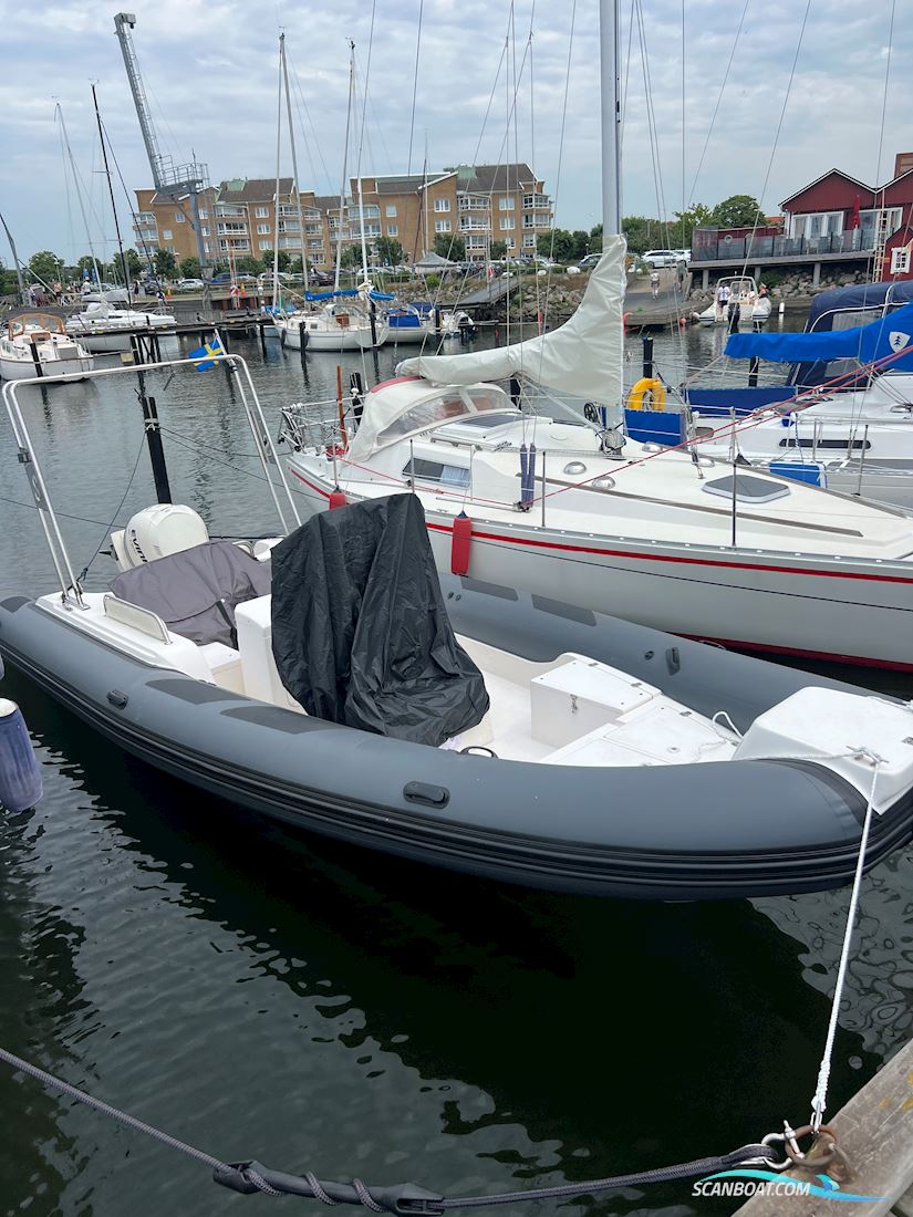 Rib Boat Gummibåd / Rib 2010, med Evinrude E-Tec 225 motor, Sverige