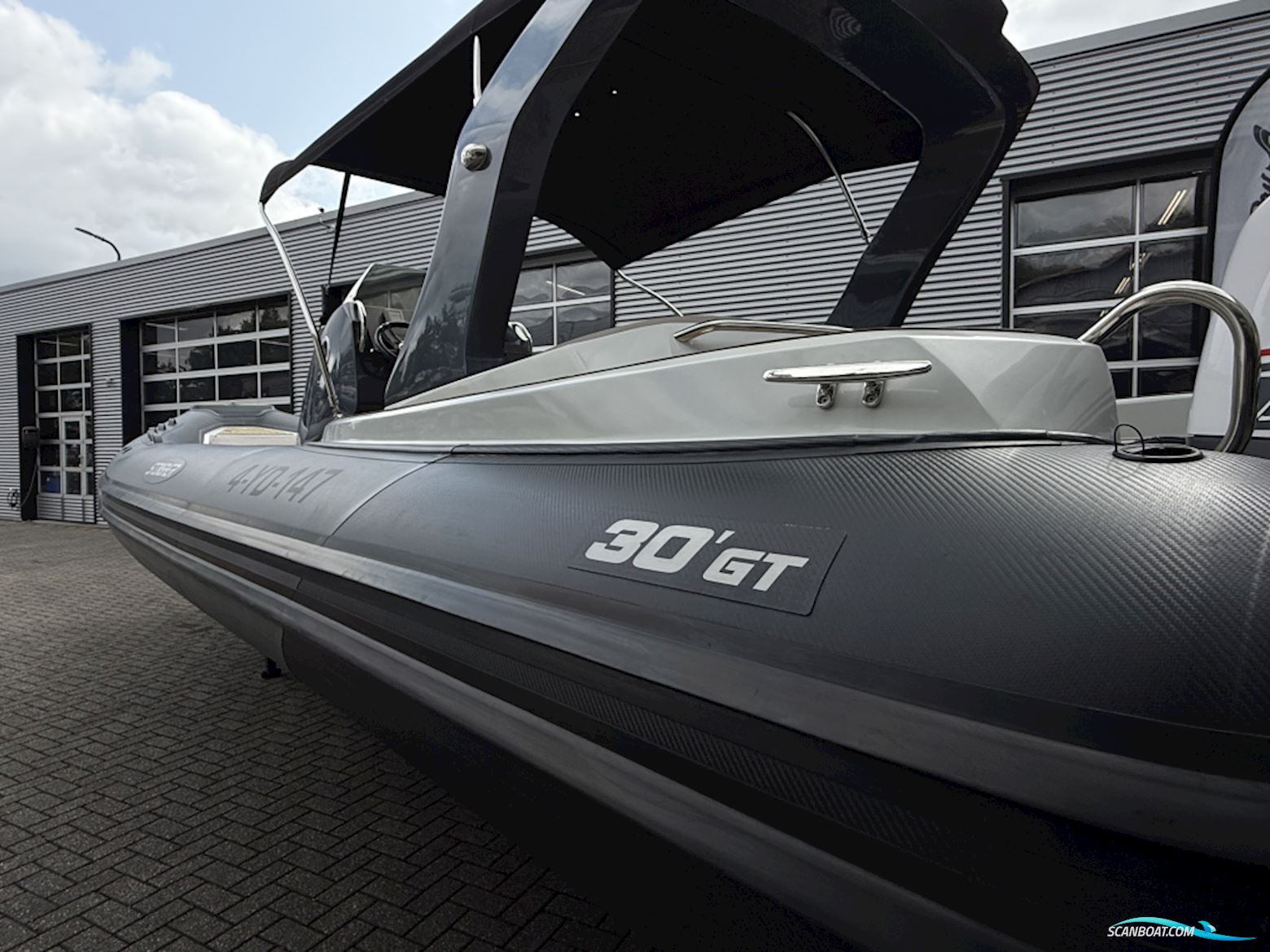 Stingher 30 Gran Turismo