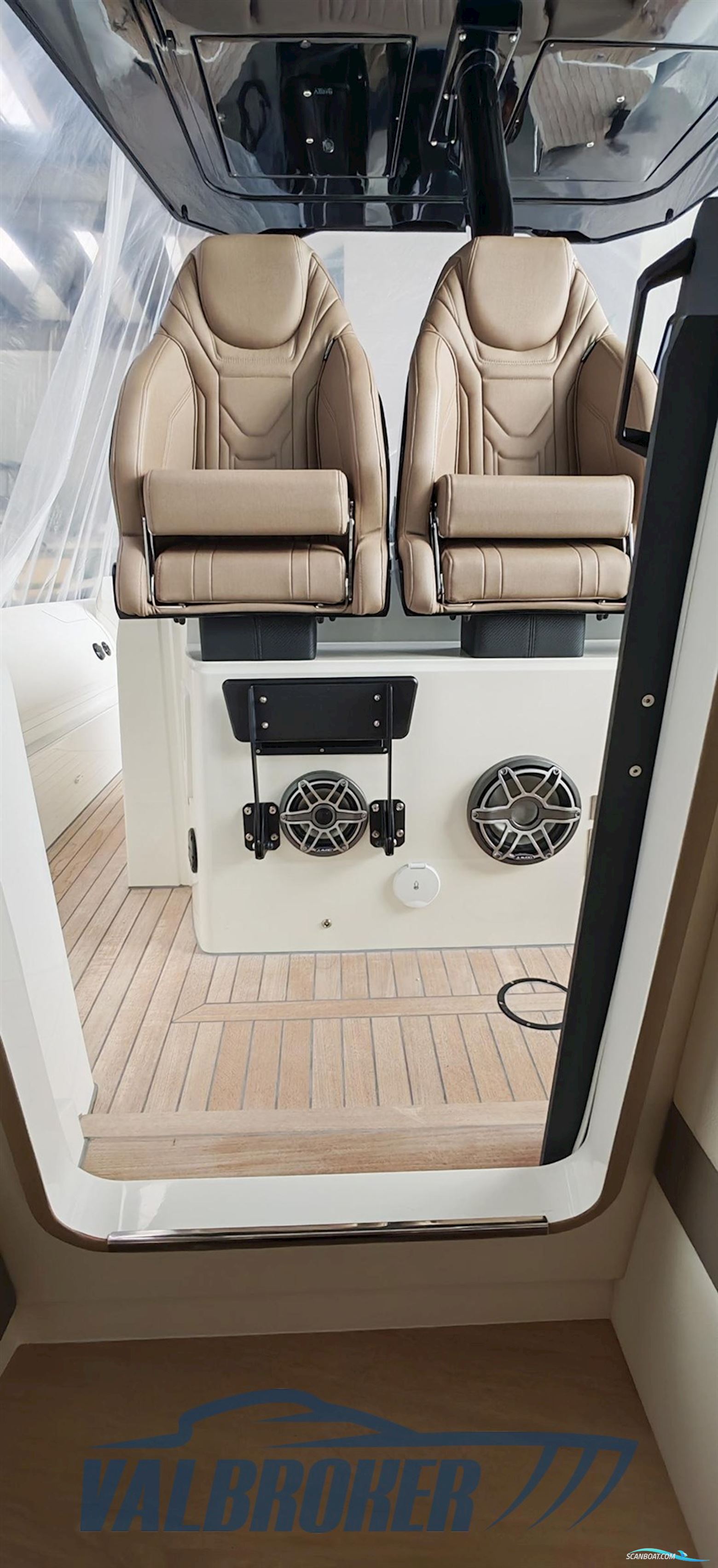 Technohull Alpha 40