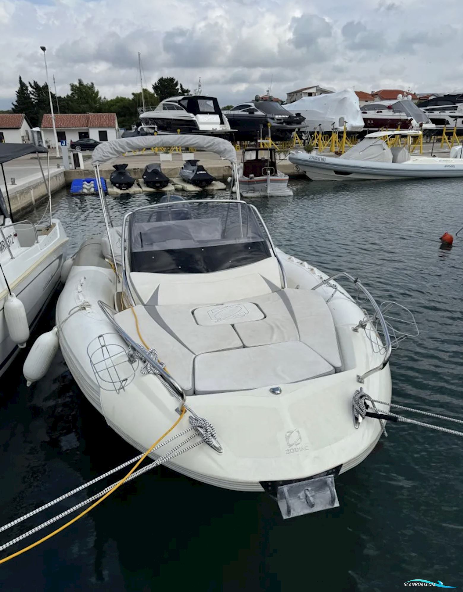 Zodiac NZO 700 Cabin