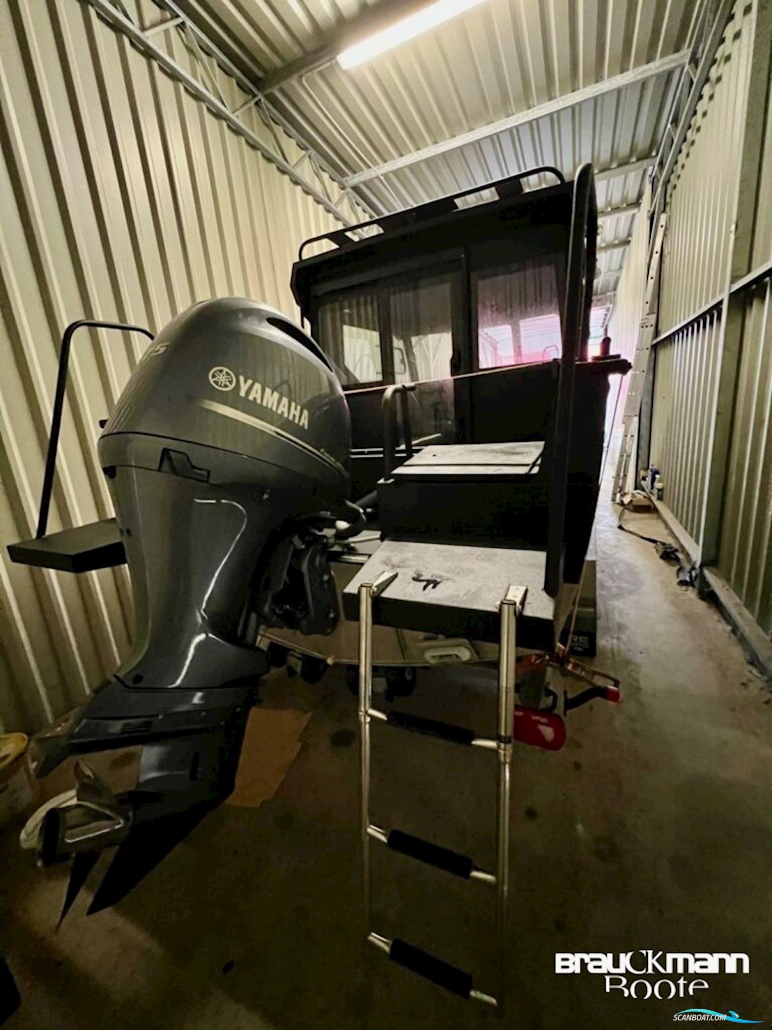 AB Inflatables 600 Cabin