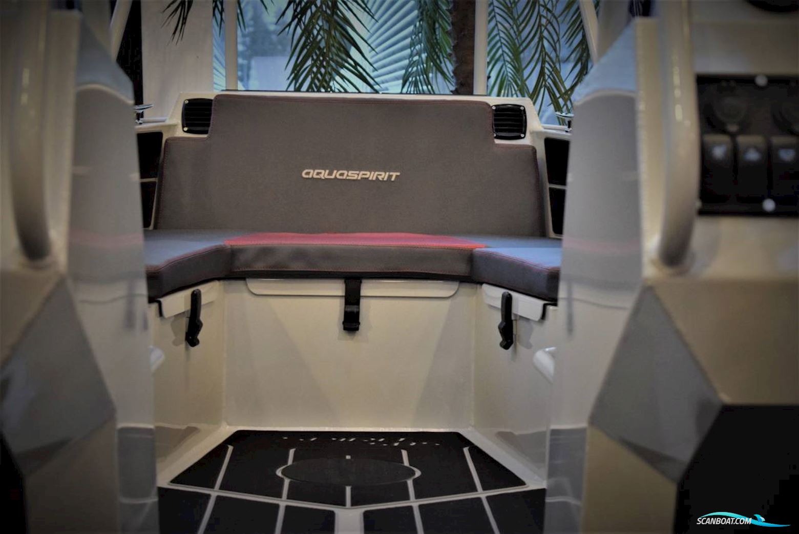 Aqua Spirit 585DC - 130 HK Yamaha/Udstyr