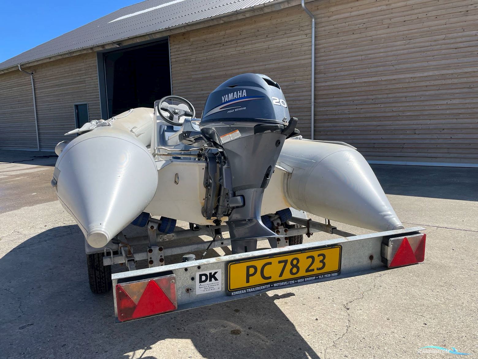 Brig 330 sport med 20 hk Yamaha