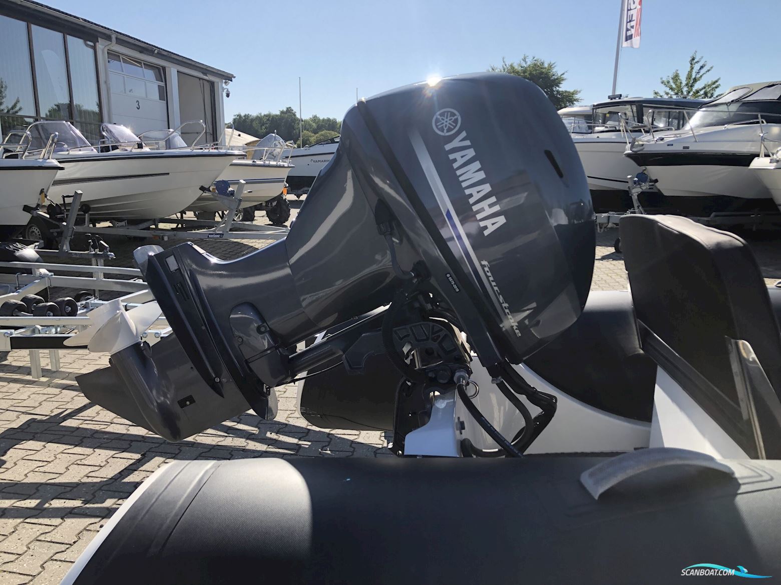 Brig F420T Falcon Tender
