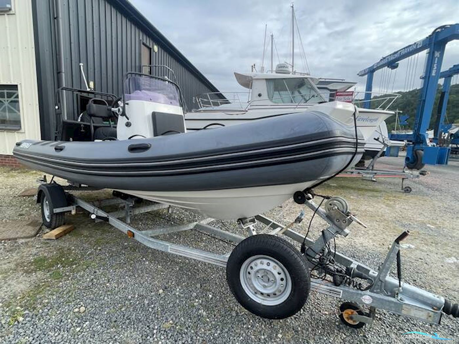 Brig Ribs 570