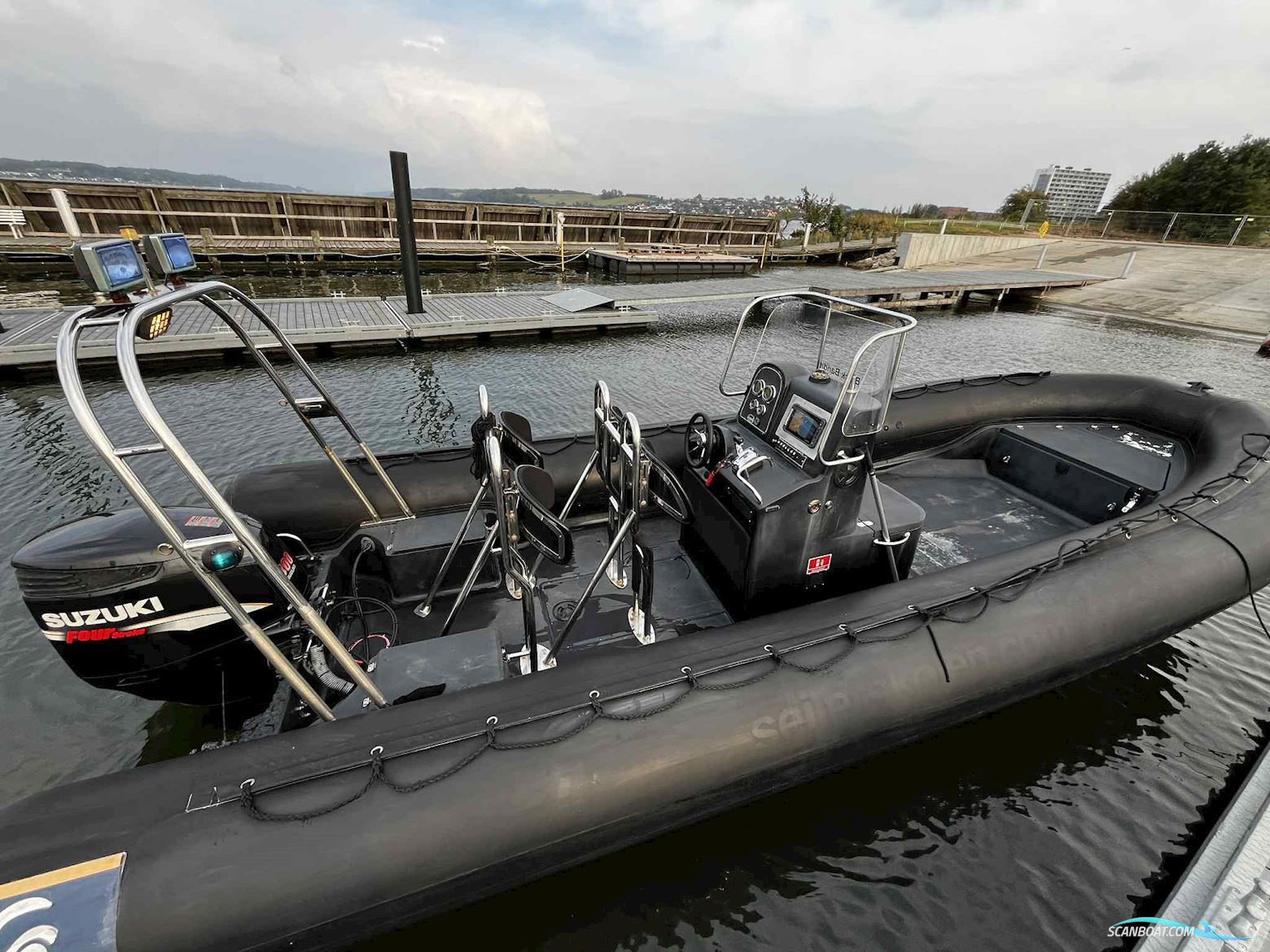 CAPELLI 7,5 RIB med 300 hk