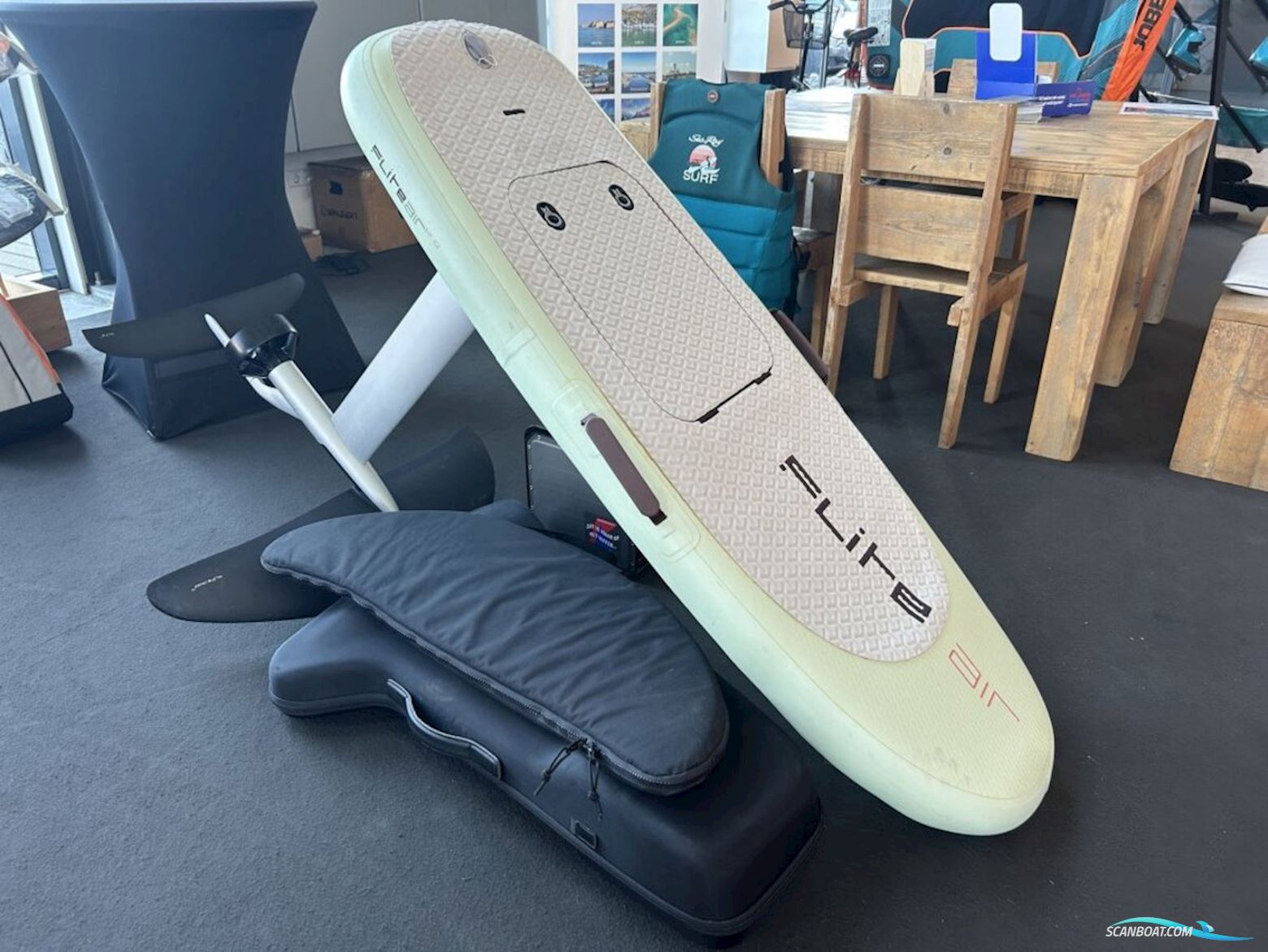 Flite Series 4 Yuzu Air Pro Gummibåt / Rib 2025, Holland
