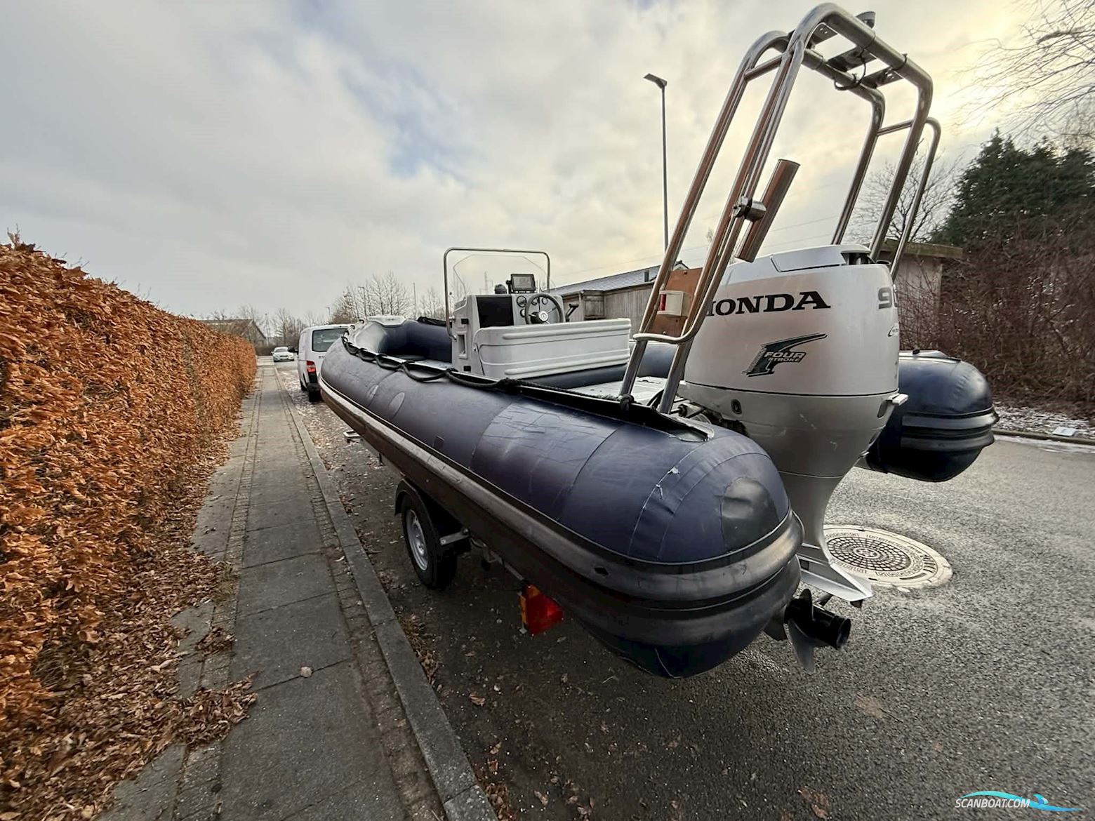 Joker Boat Coaster 580 Med 90 hk Honda