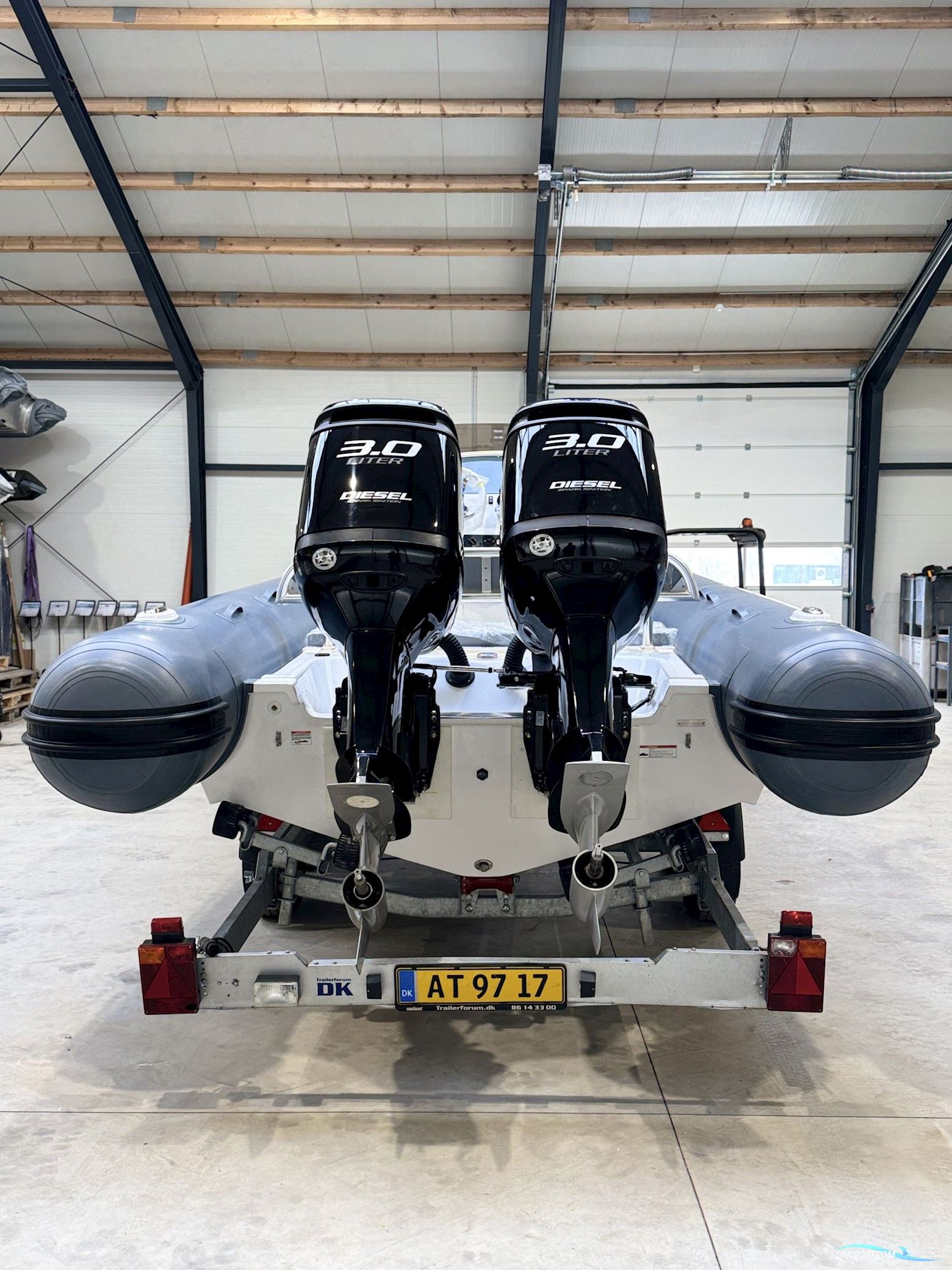 Oceanus VST 24 - Military Grey Hypalon 2X180 Hk Mercury