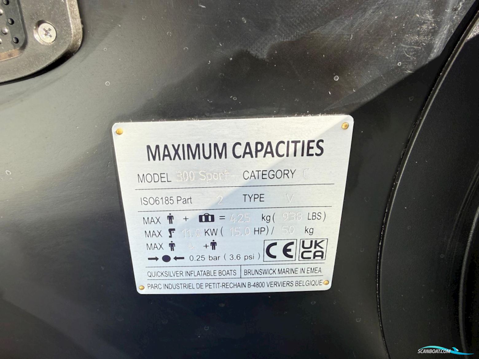 Quicksilver 300 Sport