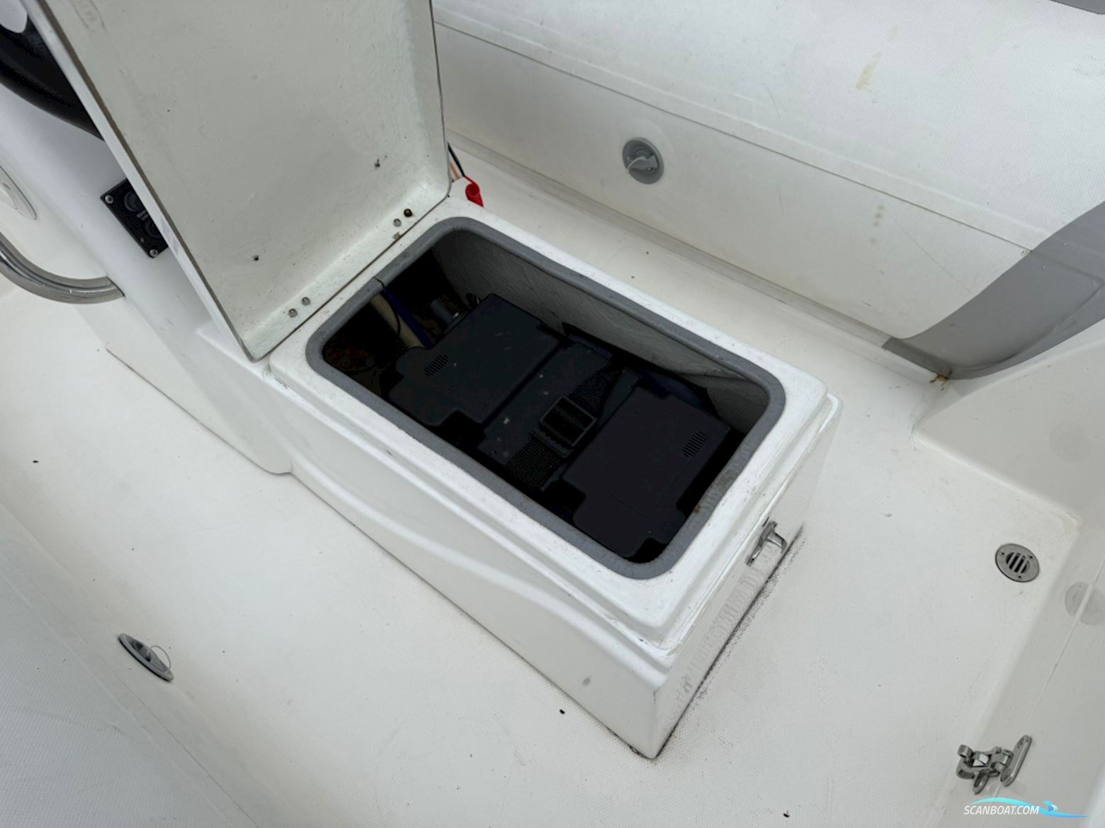 Sea Rib 390
