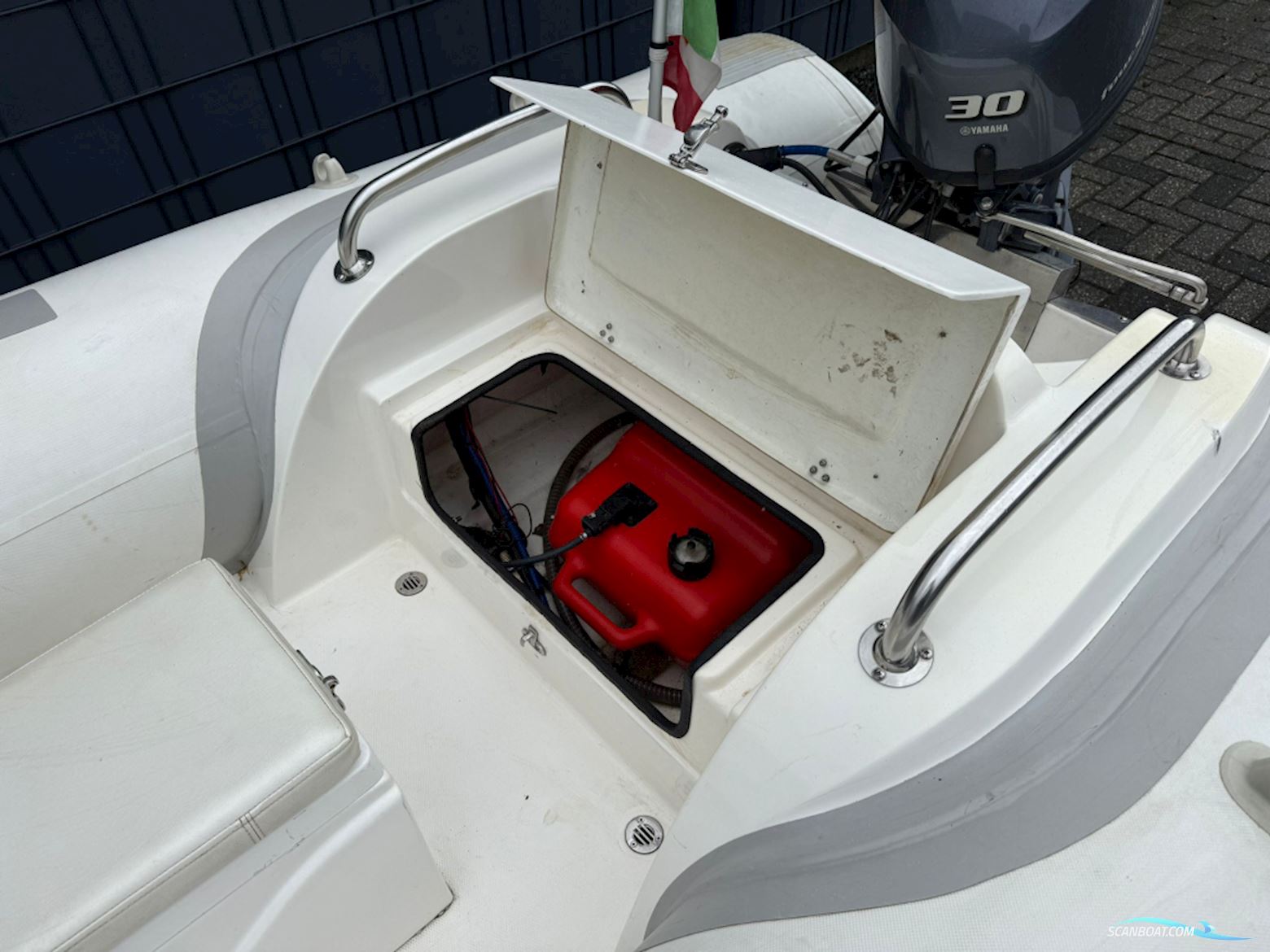 Sea Rib 390