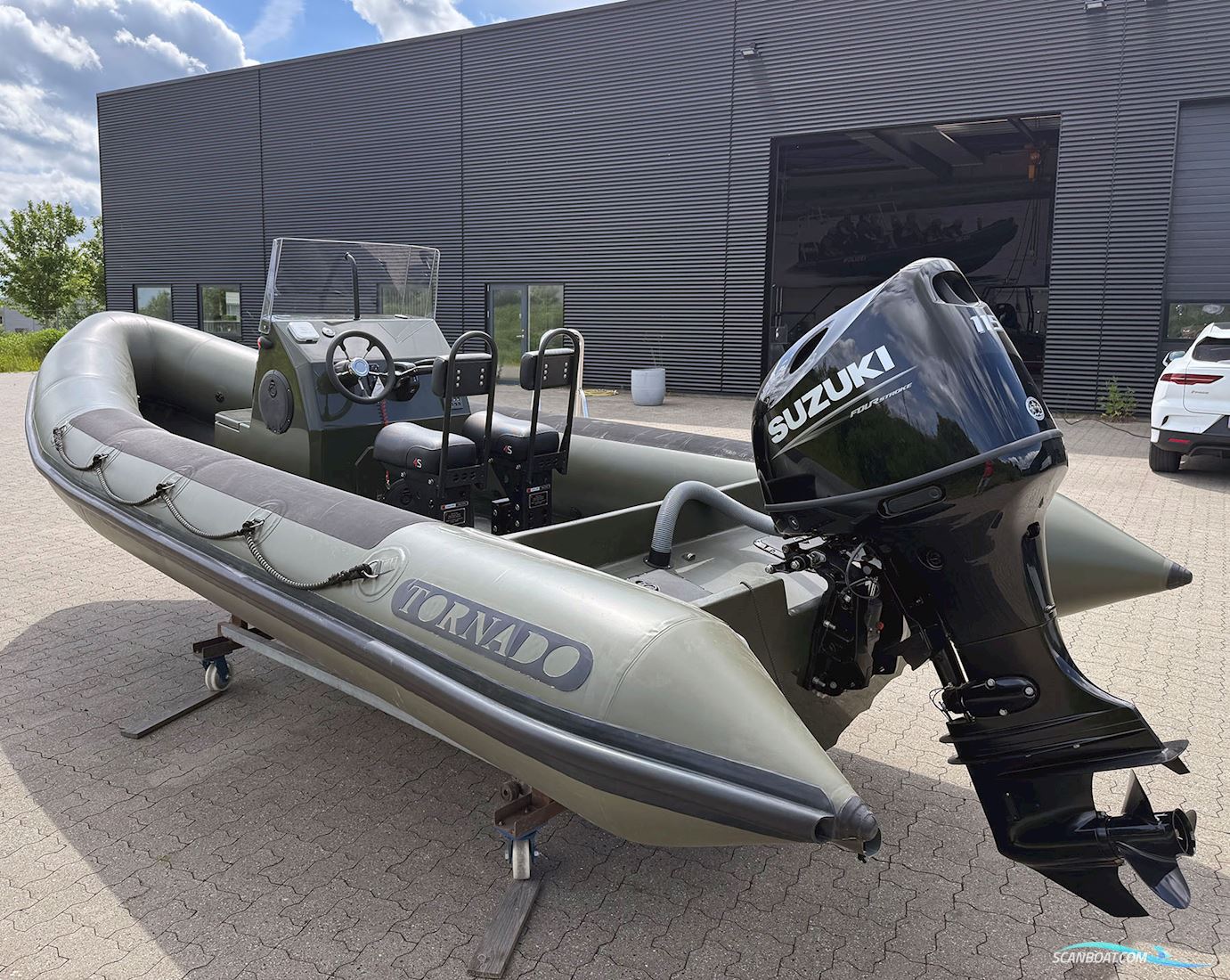 Tornado 6.4m High Performance