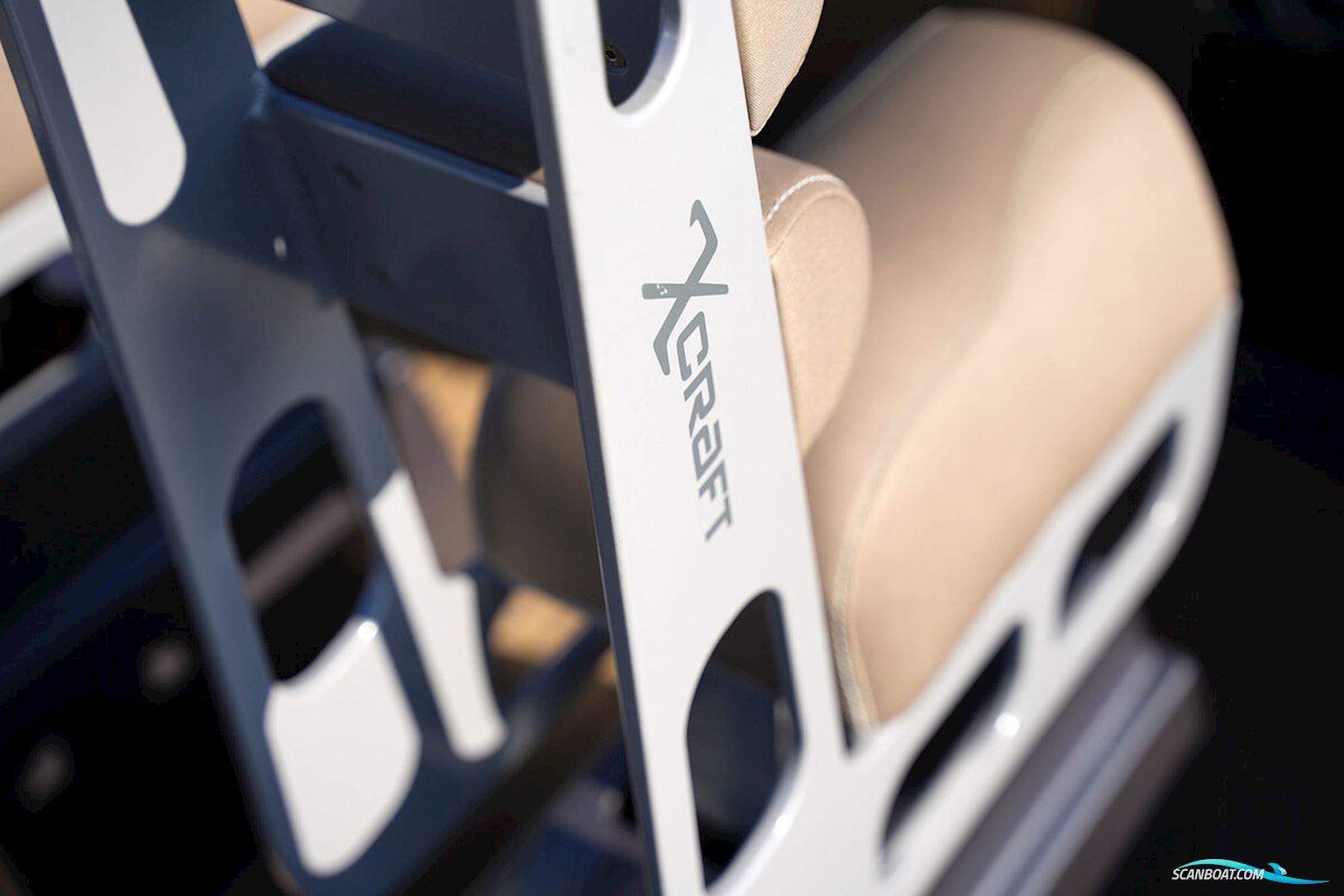 X-Craft R808