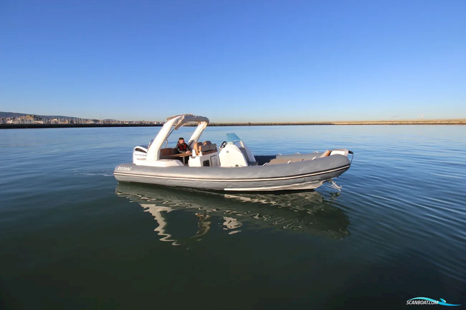 Zodiac Medline 7.5 Gummibåt / Rib 2022, med Honda motor, Ireland