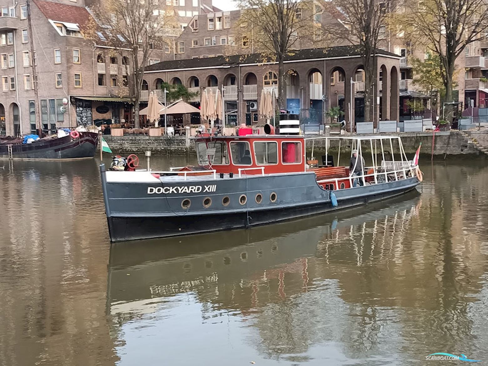 Dockyard 13, Motor tender