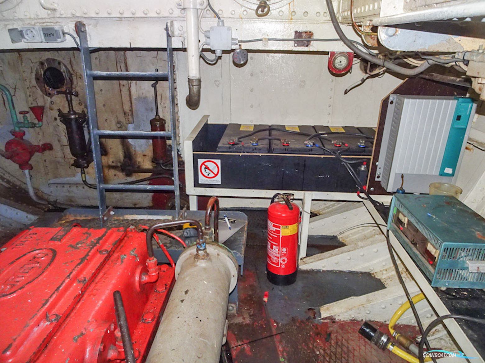 Dockyard 13, Motor tender