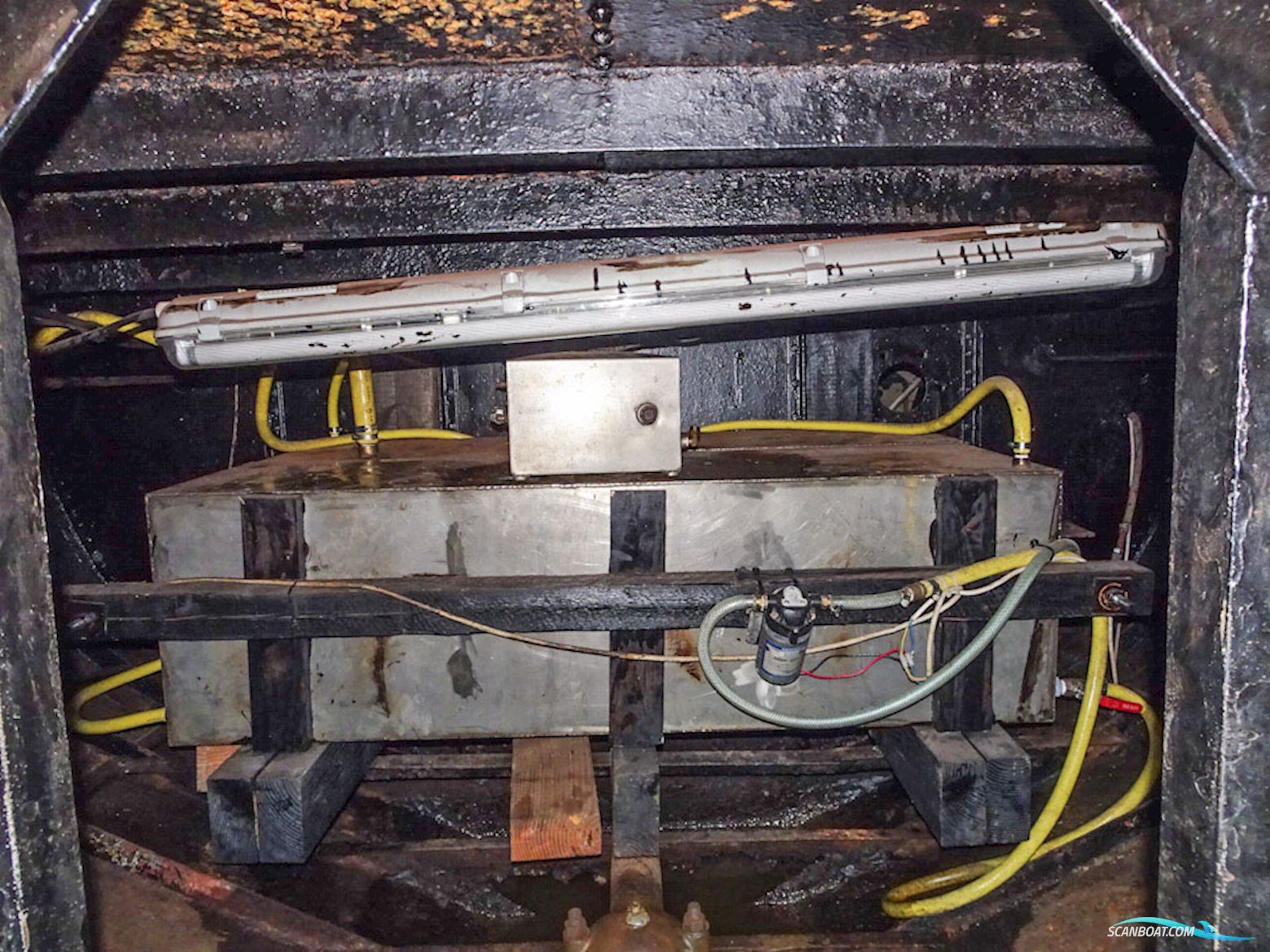 Dockyard 13, Motor tender