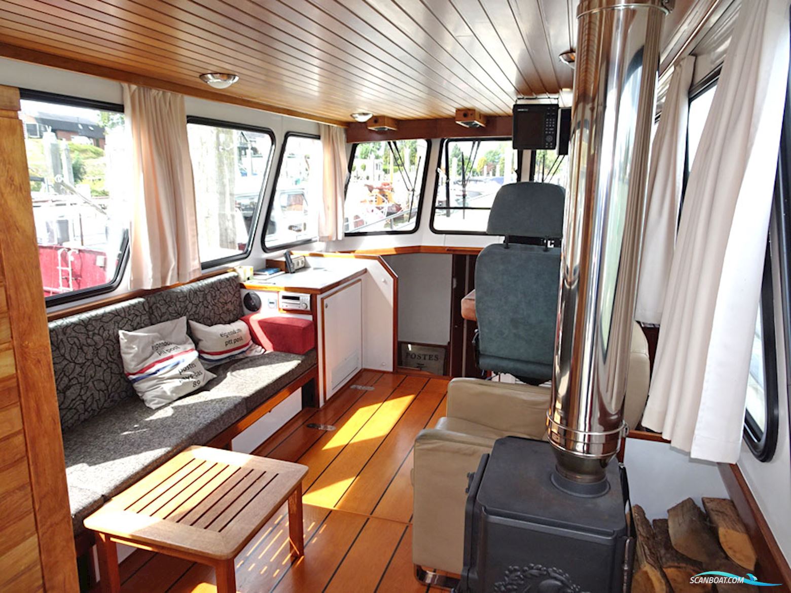 ex Patrouille vaartuig / Varend Woonschip 18.26 met UBC