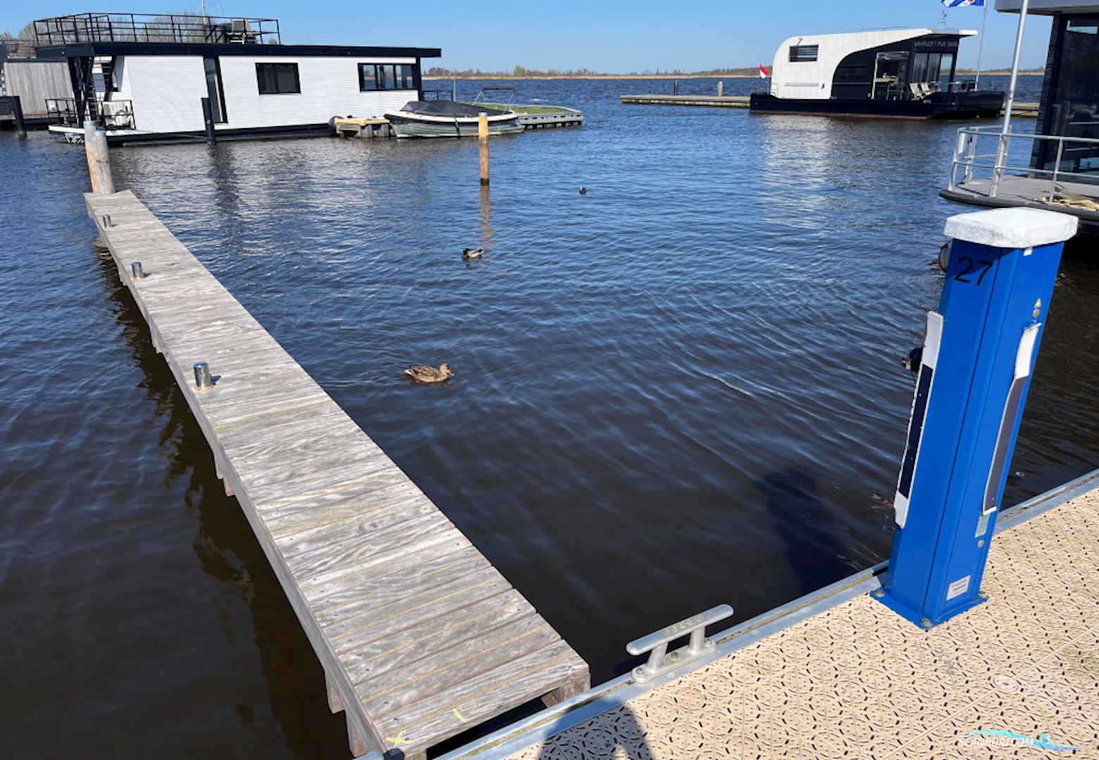 Houseboat  Under Dock  18